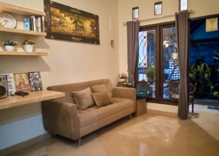 Kadek Jingga House - 3 Bedroom Vakantiehuis Nusa Dua (Bali)